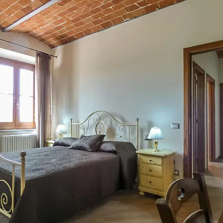 With Pool In Vinci Hills Apartment Lamporecchio