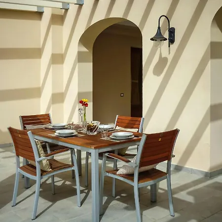 Διαμέρισμα With Pool In Vinci Hills *